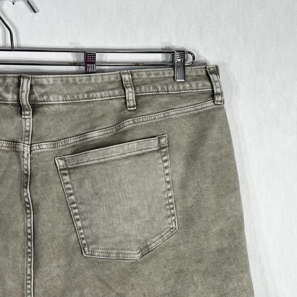 Torrid Plus Sz 24 Denim Shorts Boyfriend Vintage Stretch Mid Rise Short Gray 553 - Picture 10 of 14